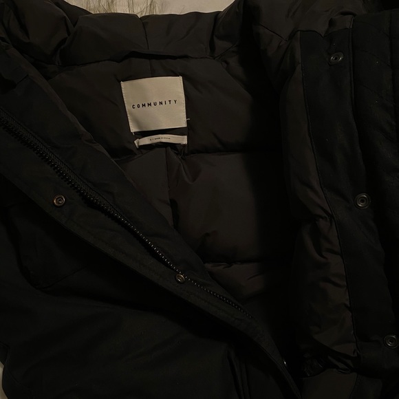 Aritzia Community Paradigm Park Parka small - Picture 5 of 10